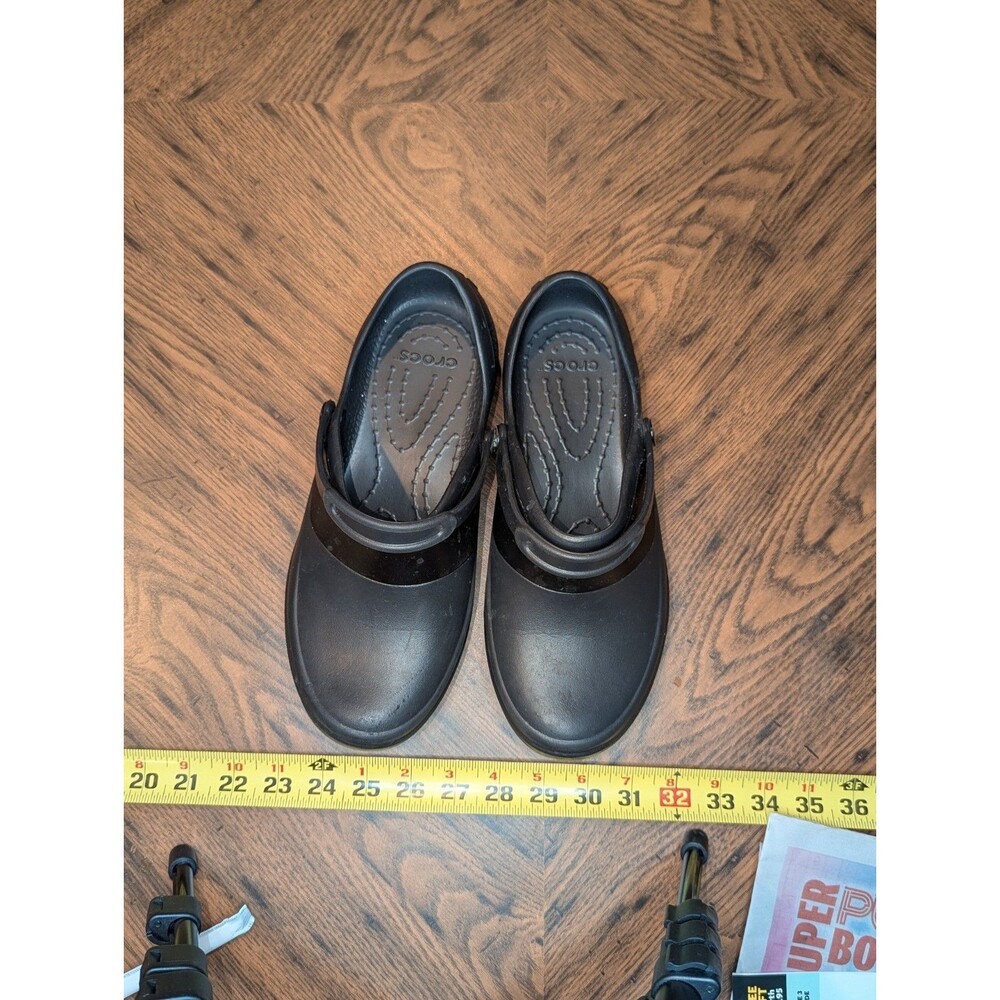 Crocs Women's Work Shoes Size 9 Clog Enclosed Toe Black